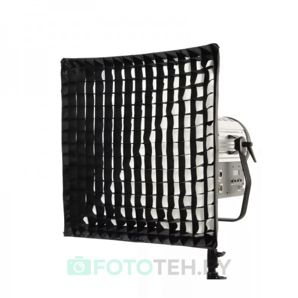 Софтбокс GreenBean SoftFresnel 6060 HC с сотами